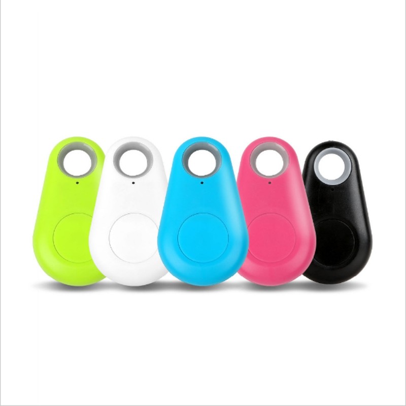 Mini Bluetooth-spårare i vattendroppe-design. Håll koll på nycklar, väskor eller husdjur via mobilen. Larm vid avstånd, räckvidd upp till 10 m. Fungerar även som kamerafjärr. Upp till 6 mån standby. CR2032-batteri ingår. Finns i flera färger.